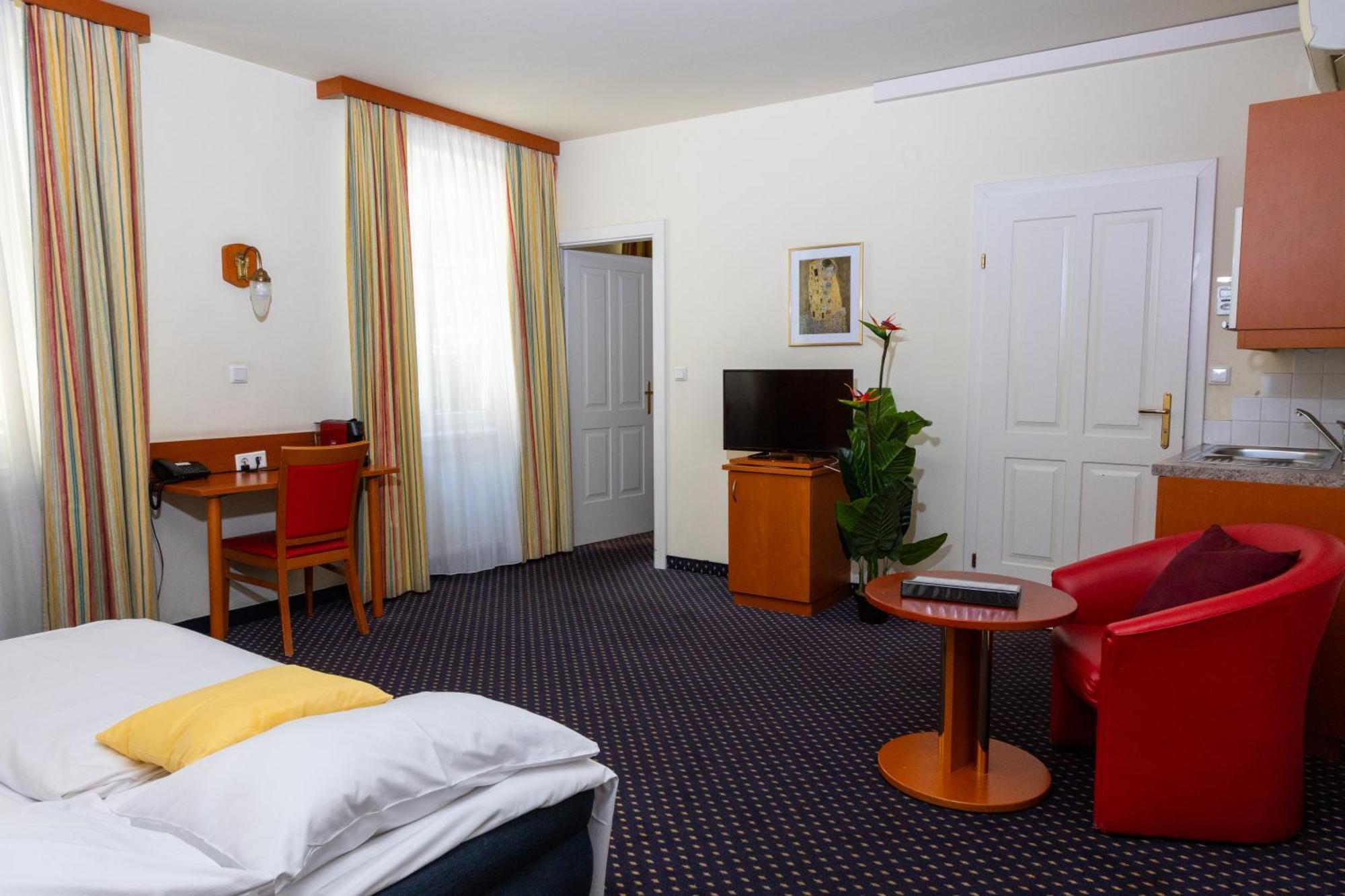 Standard Suite